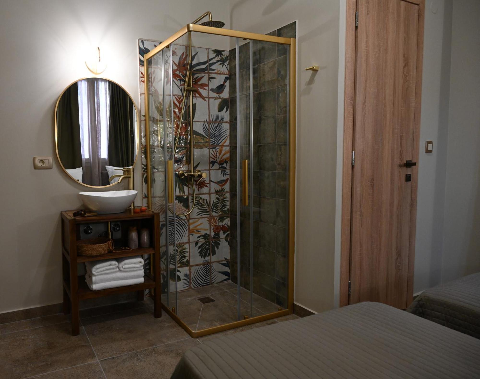 Aparthotel Vivis Hub Argostoli  Exterior foto